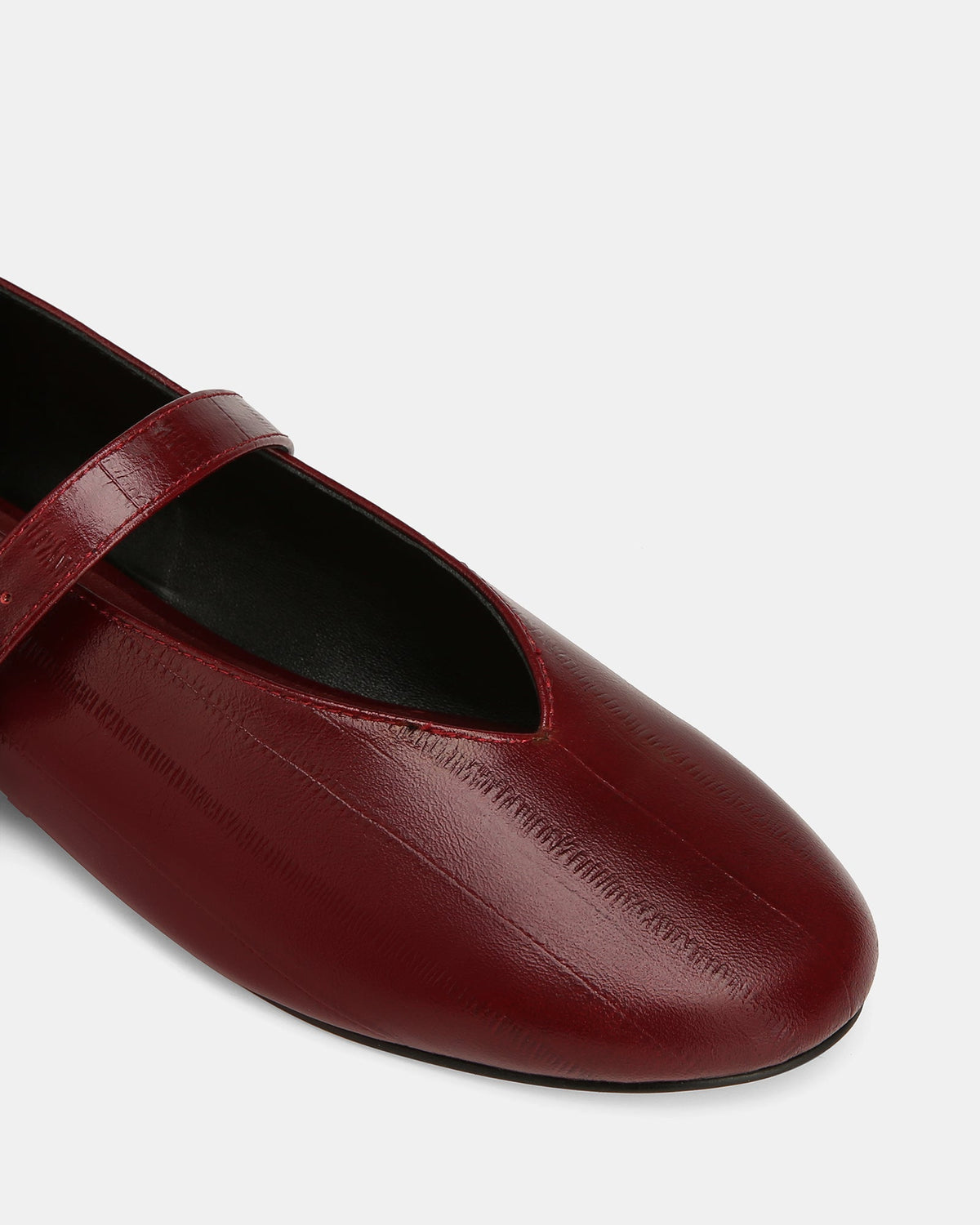 Dakota Casual Flats Wine Eel Leather