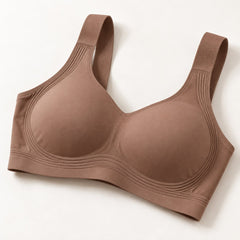 The Everyday Wireless Bra in Coffee, detail view