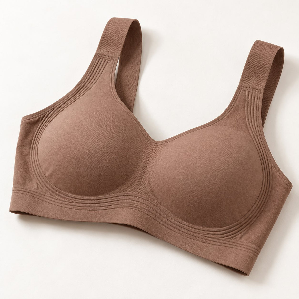 The Everyday Wireless Bra in Coffee, detail view