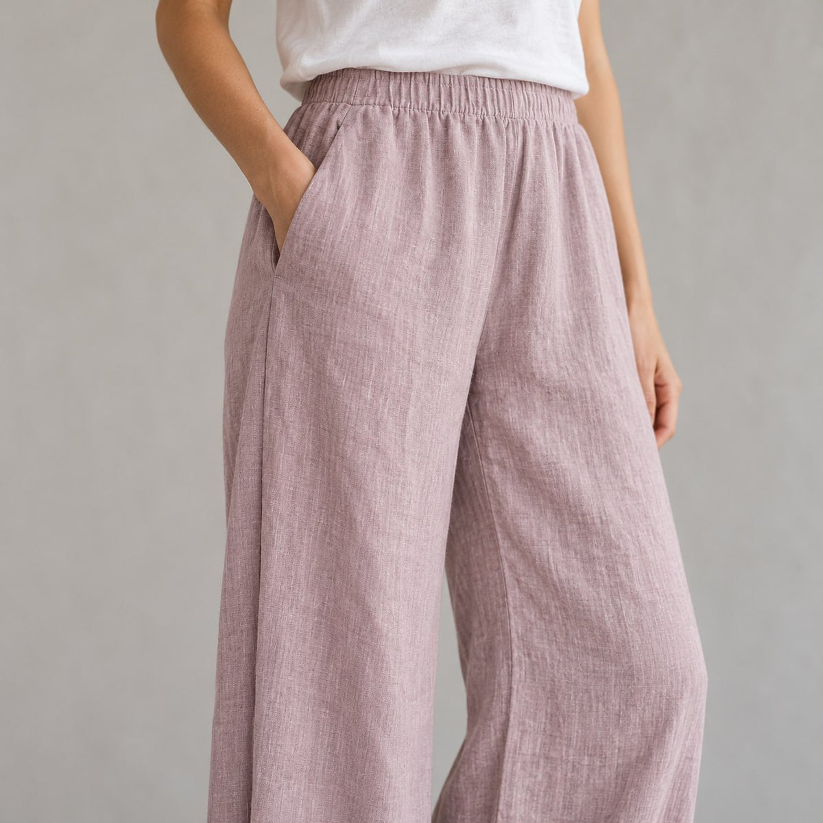 The Wide-Leg Linen Trouser in Pale Dogwood, detail view