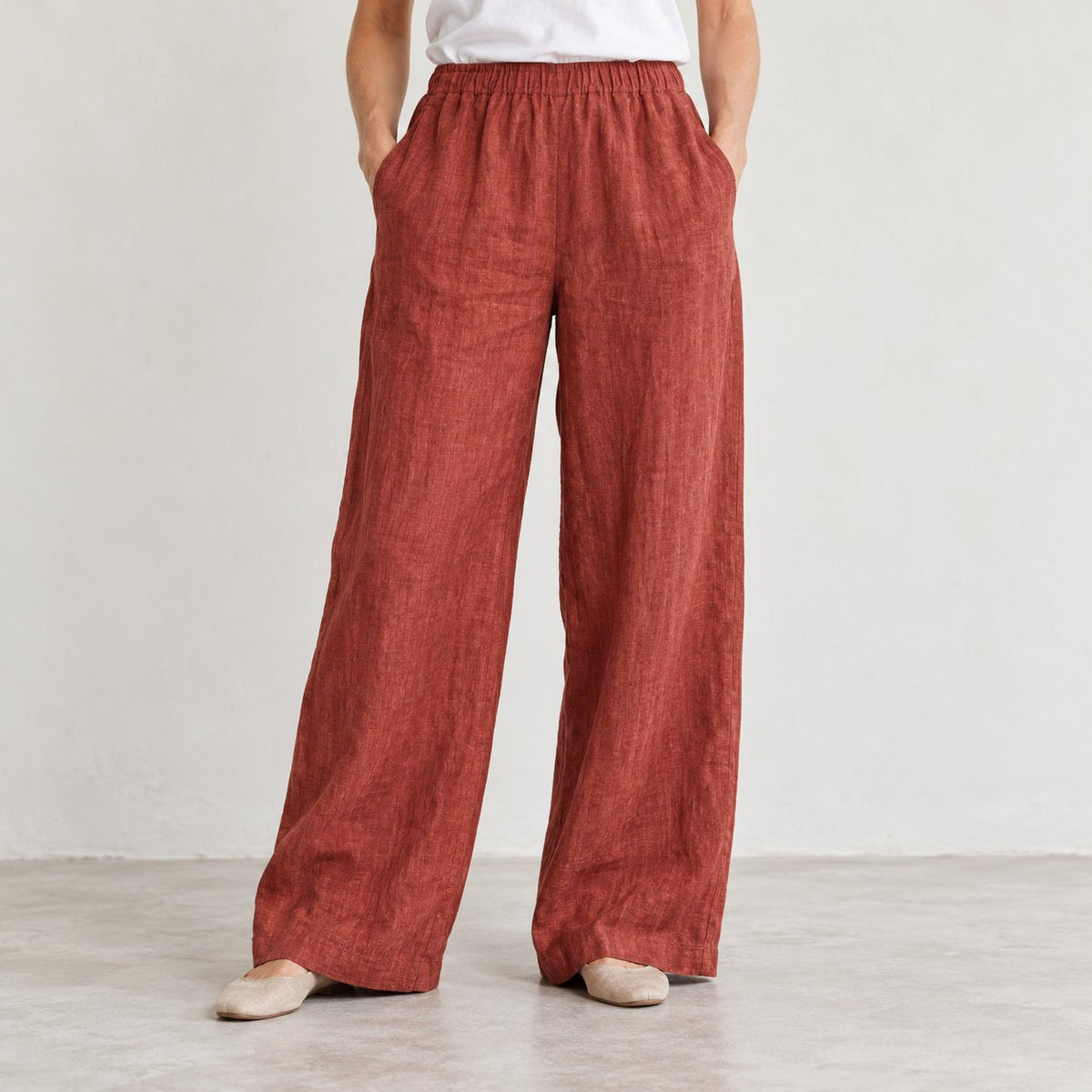 The Wide-Leg Linen Trouser in Rust